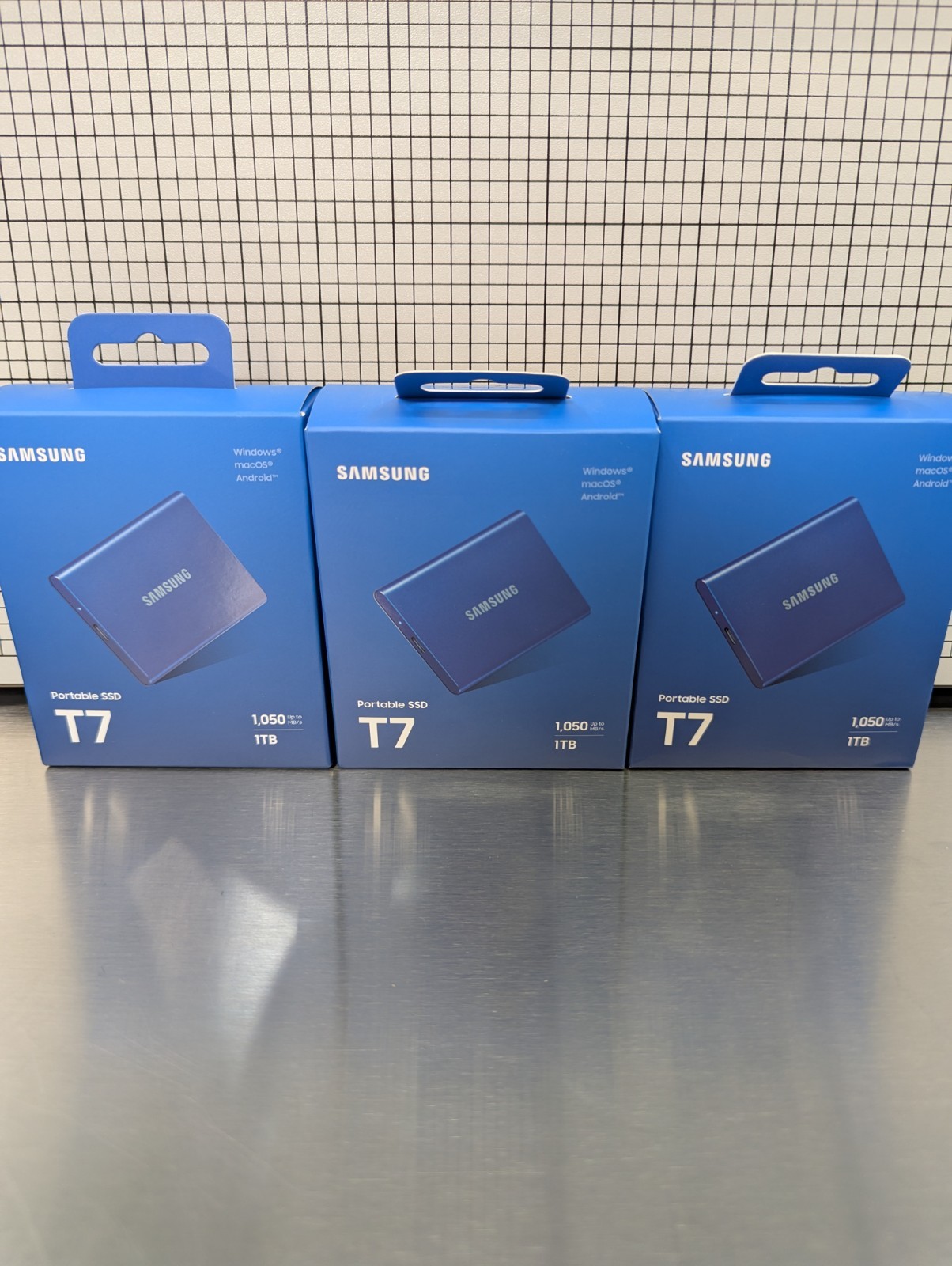 SAMSUNG T7 Portable 1TB SSD - Blue