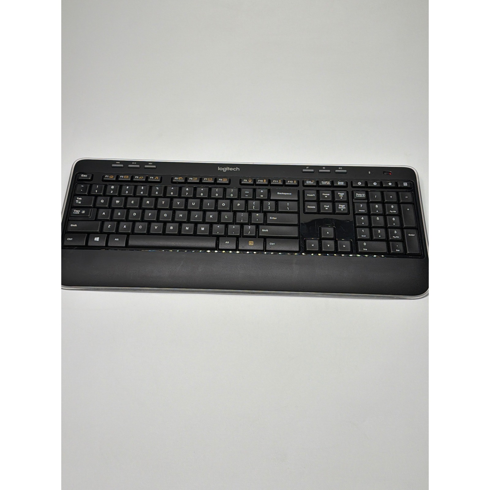 Logitech K520 Wireless Full Size Keyboard Black Silver Multimedia Keys K520
