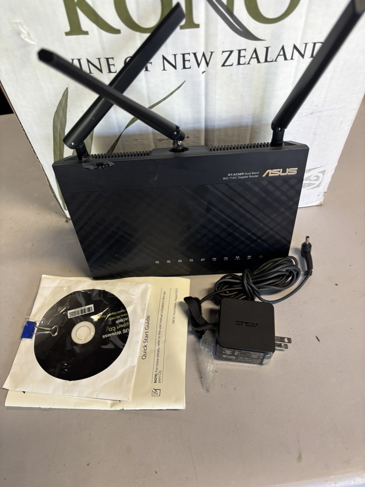 ASUS RT-AC68R AC1900  (same as RT-AC68U) Dual Band Gigabit WiFi Router, 4 LAN