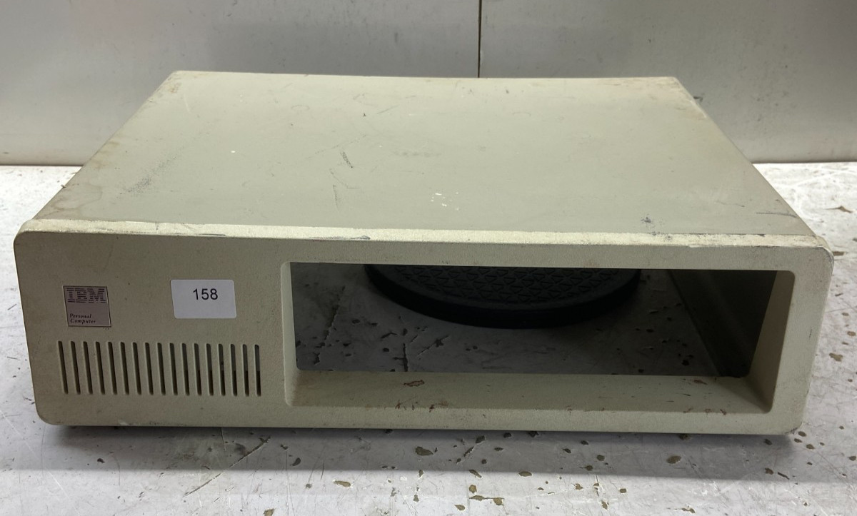 IBM Personal Computer Shell  Top Cover 0008914
