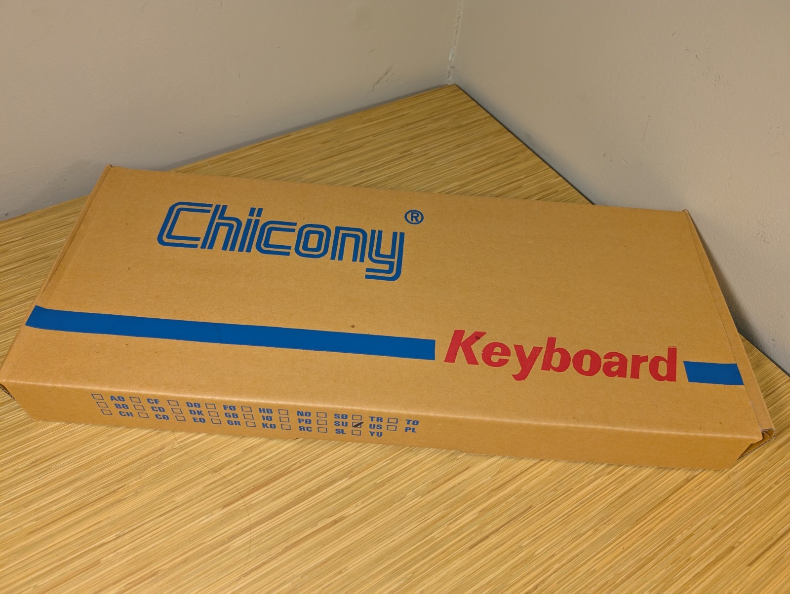 Chicony KB-5591 Ergonomic Wired Keyboard w/ Built-In Track Ball, Gray