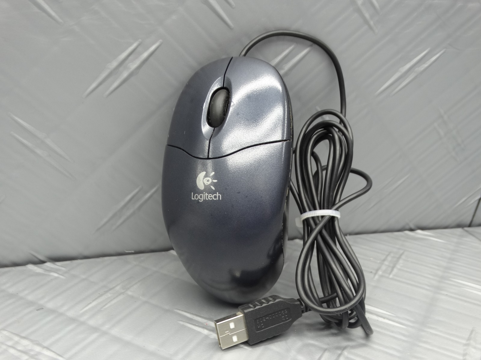 Logitech Wired Optical USB Mouse Logitech M-BZ96C P/N: 810-000207