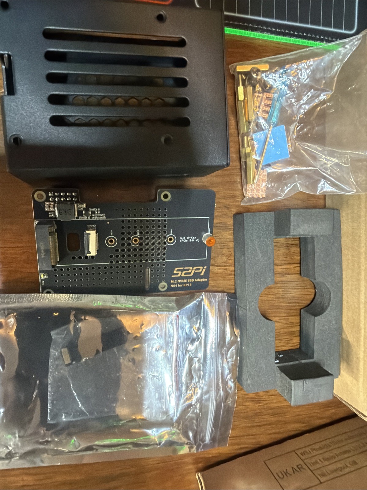 GeeekPi Metal Case for Raspberry Pi 5 with N07 PCIe M.2 NVMe SSD Bottom Board