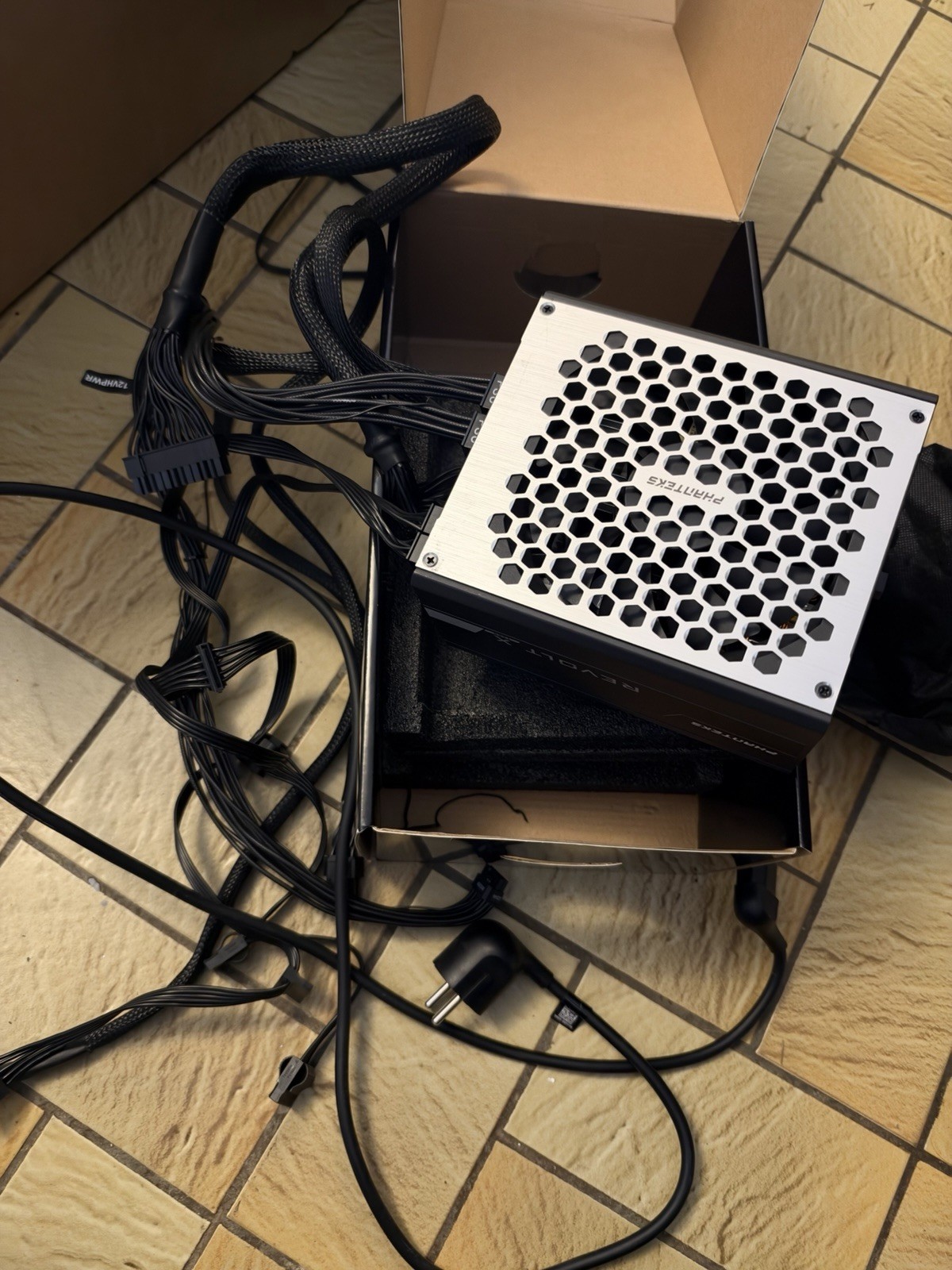 Phanteks Revolt X ATX Power Supply 1200 Watt Modular 80+ Platinum