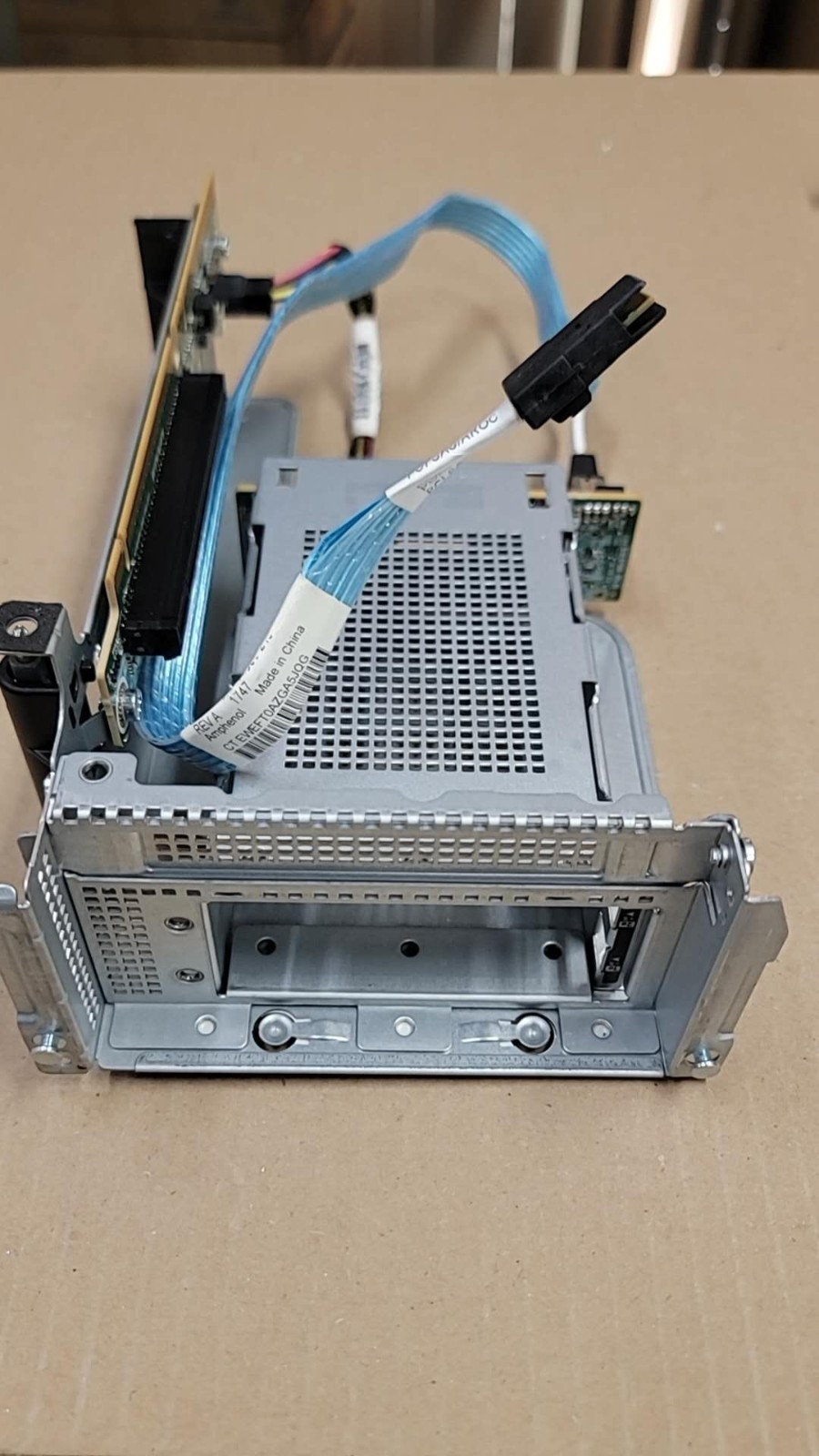 HPE 867136-001 DL380  Gen10 2SFF HDD 2.5 SAS/SATA/NVMe Riser Kit Backplane