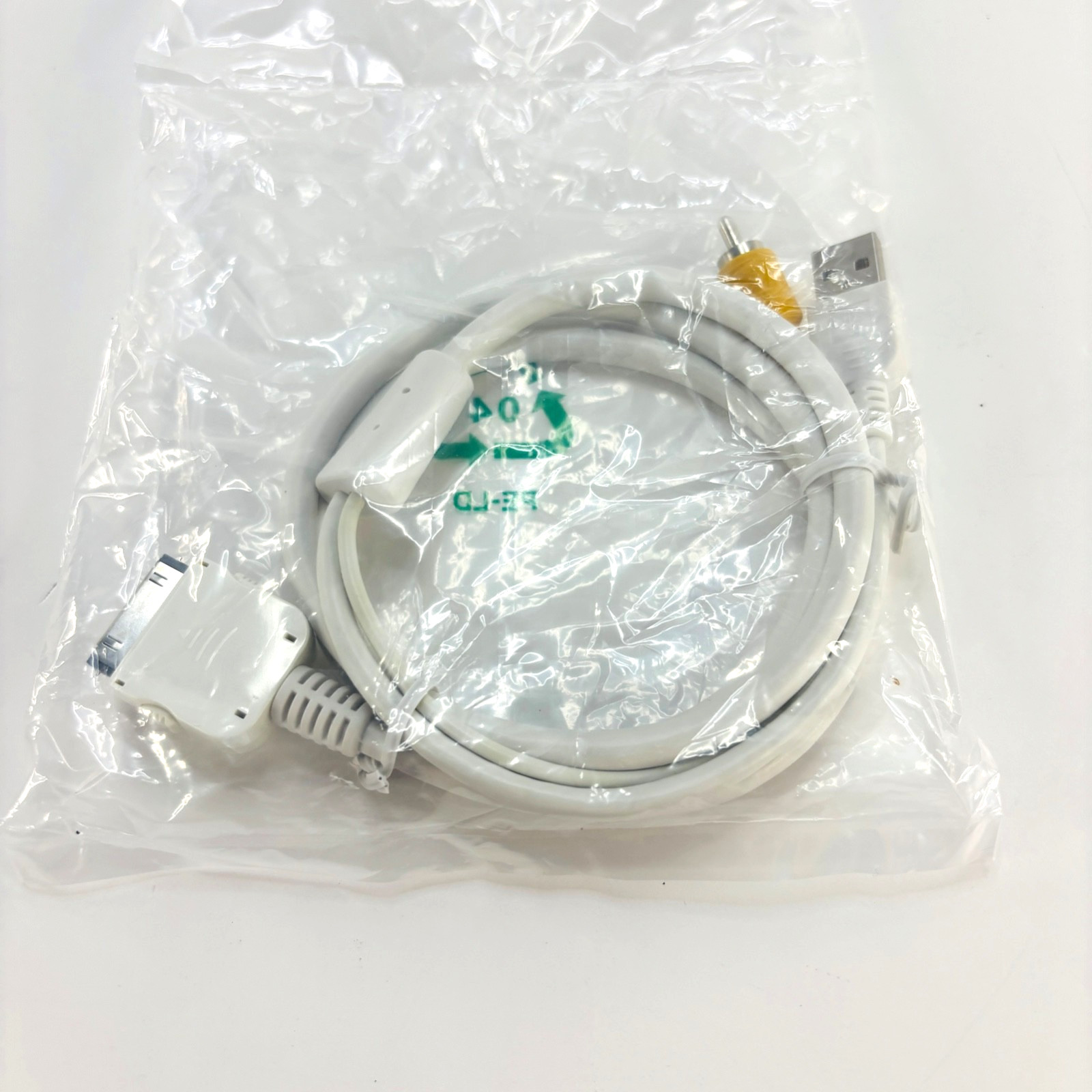 USB/30 Pin A/V Adaptor with Composite Video for Older iPod, iPhone and iPad