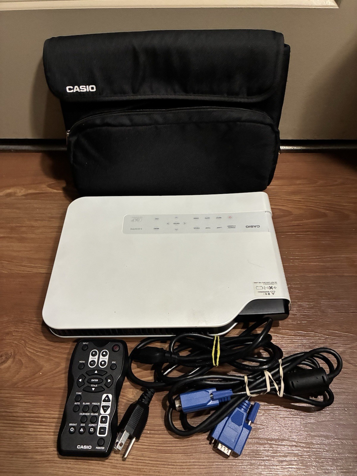 Casio Data Projector XJ-A130 (only 55 Hrs Use On Lamp) Bundle TESTED