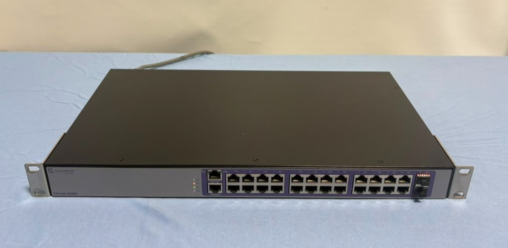 Extreme Networks 24-Port Base Ethernet Switch Part 220-24t-10GE2, 16562