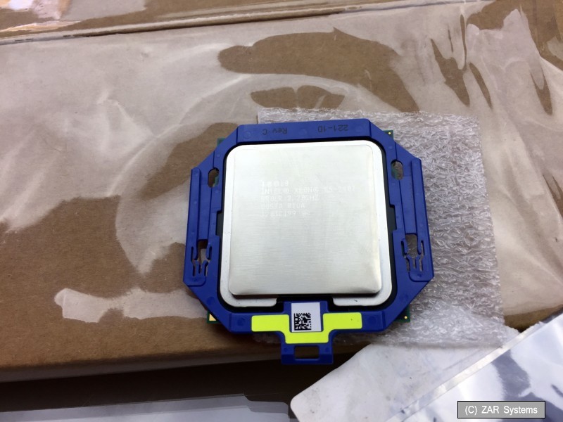 HP 676948-001 Intel Xeon E5-2407 2.2 GHz CPU, Processor for ProLiant ML350e Gen8
