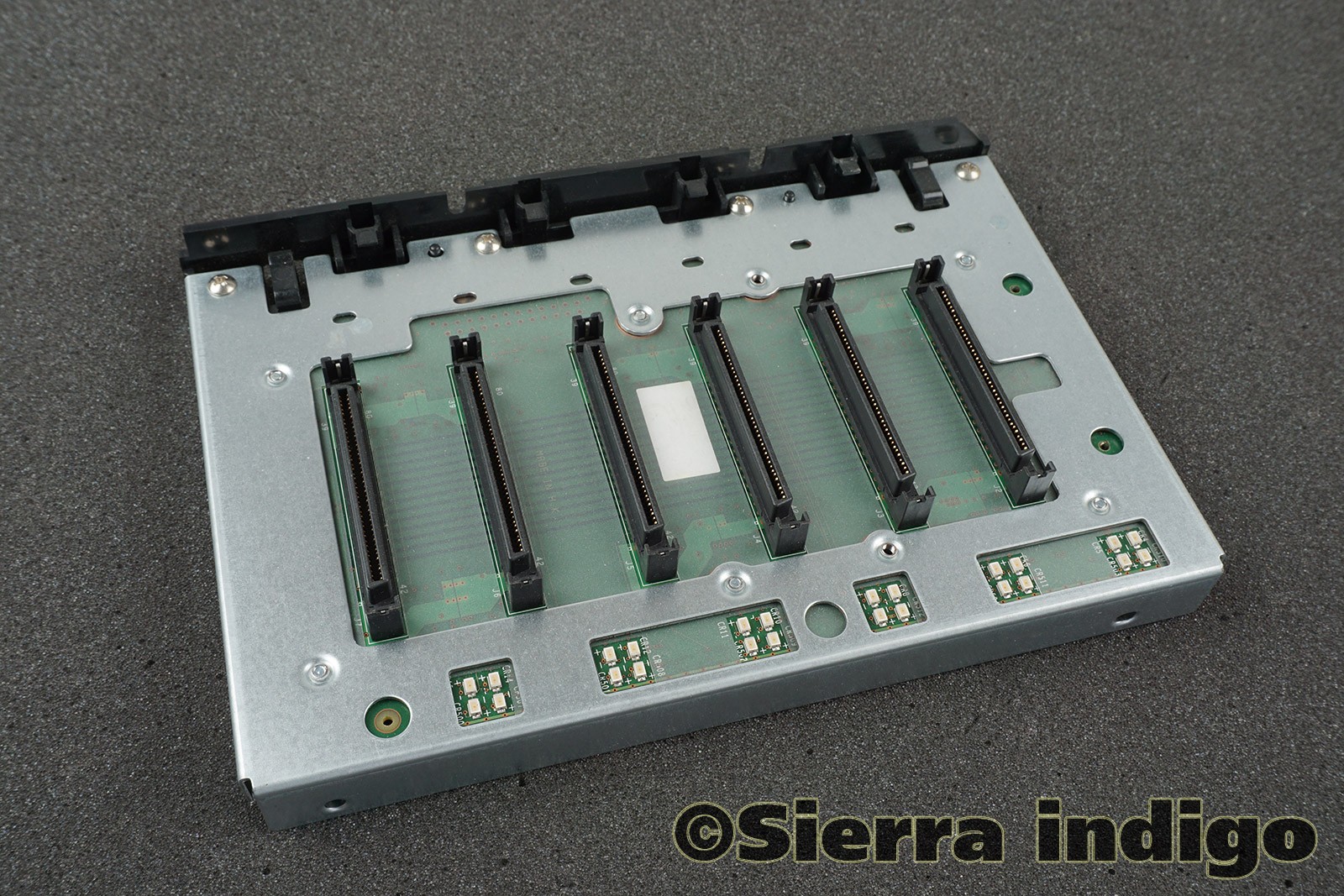 IBM FRU 33P2961 SCSI Backplane Board xSeries 235