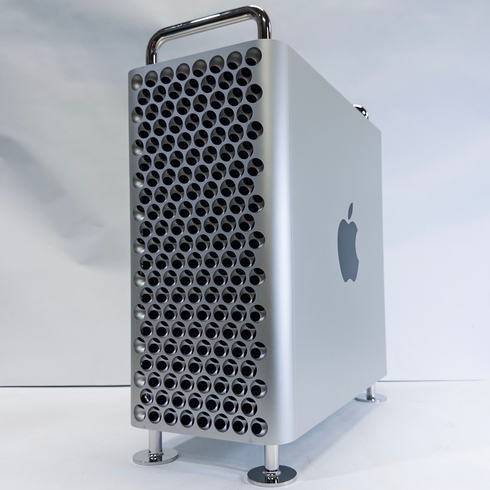 Apple Mac Pro (2019) Intel Xeon W 8-Core 32GB RAM 1TB SSD Radeon Pro W5500X