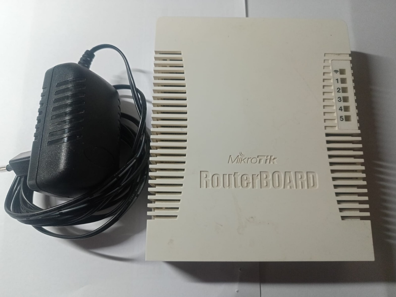 Similar Items Sponsored See All Mikrotik RouterBOARD 951Ui-2nD hAP 650Mhz, 64MB