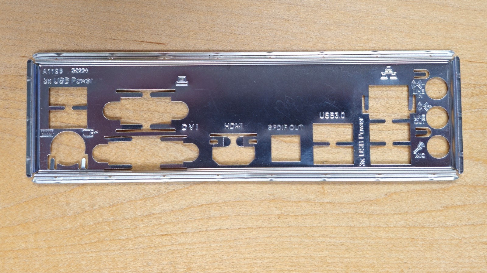 Back plate for GIGABYTE GA-Z68M-D2H MOTHERBOARD