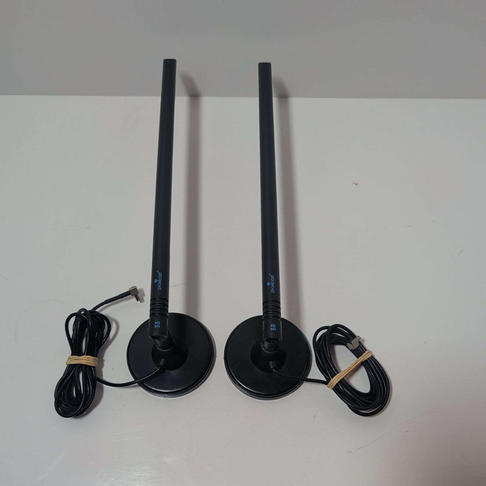 Proxicast PB-1003 Pro-Grade Wireless 4G/5G Magnetic Mount Antenna, Black