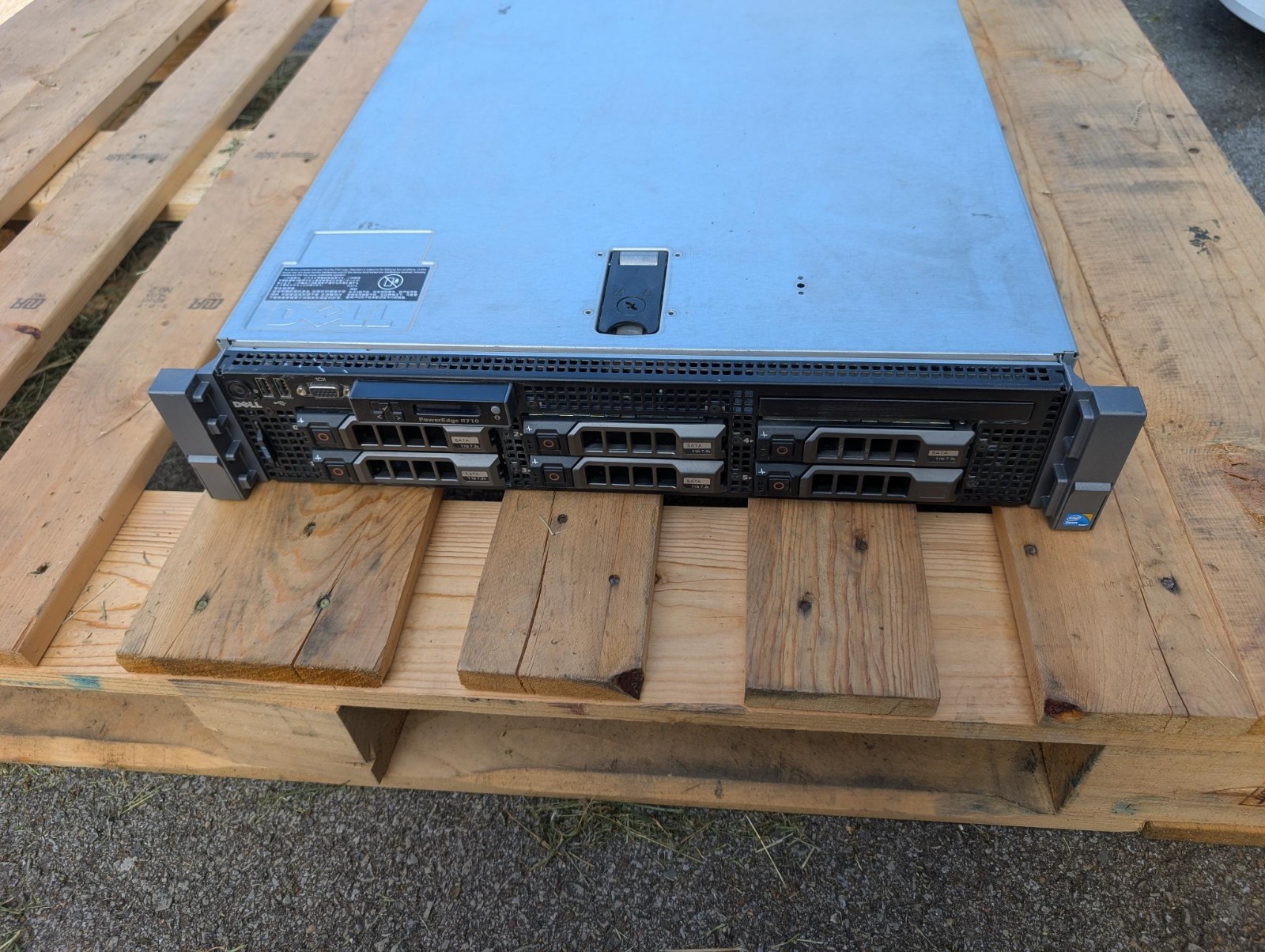 Dell PowerEdge R710, Intel Xeon x5650 2x, 192GB of RAM, 6TB SATA HDD