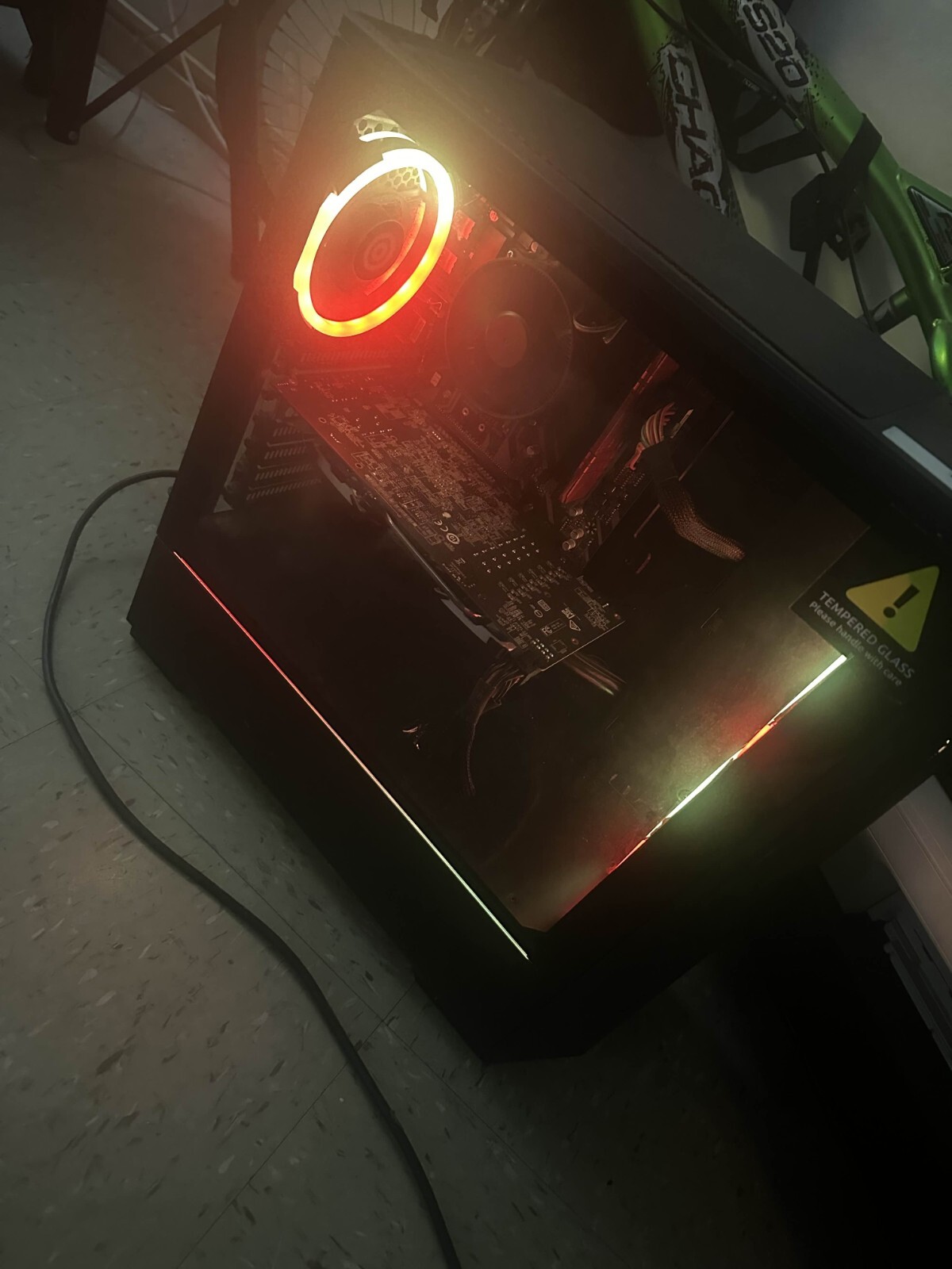 GAMING CYBERPOWER PC GOOD FOR GAMING AND EVERYTHING DESKTOP
