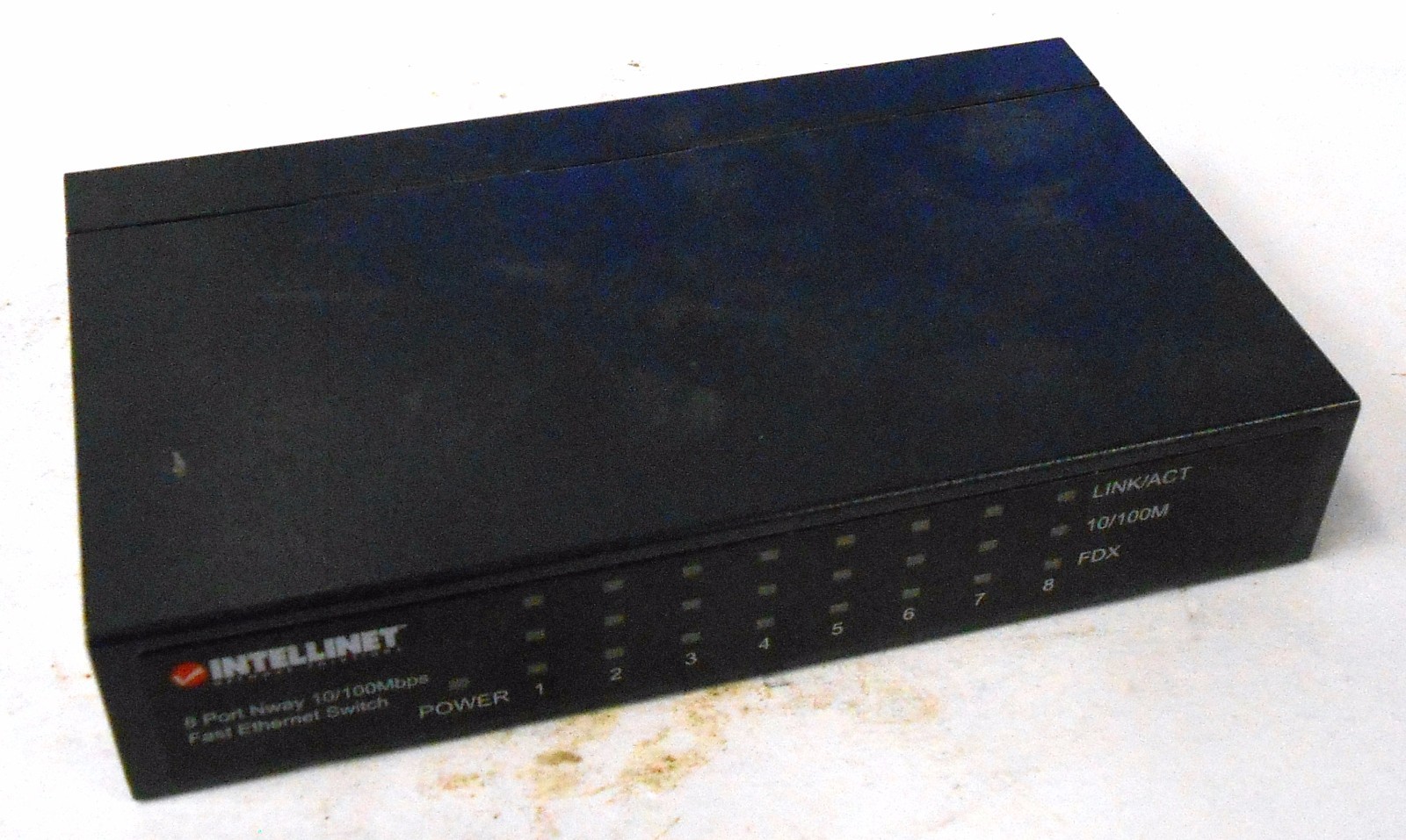 INTELLINET 523318, 8 PORT NWAY 10/100 MBPS FAST ETHERNET SWITCH
