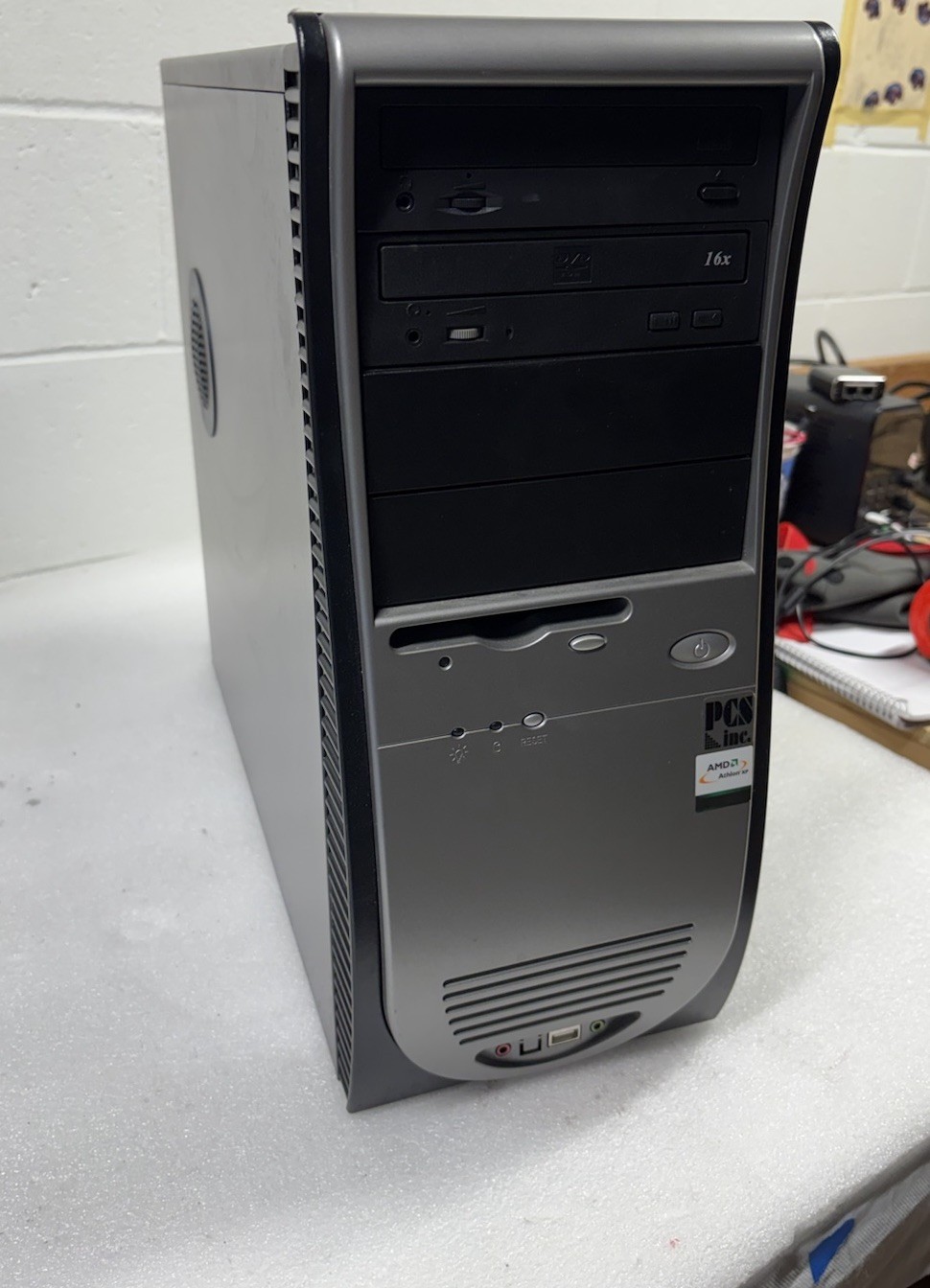 Custom Retro Pc  (No OS/HDD) Amd Amd Athlon 1500+, Radeon 7000, 512mb Ddr Ram
