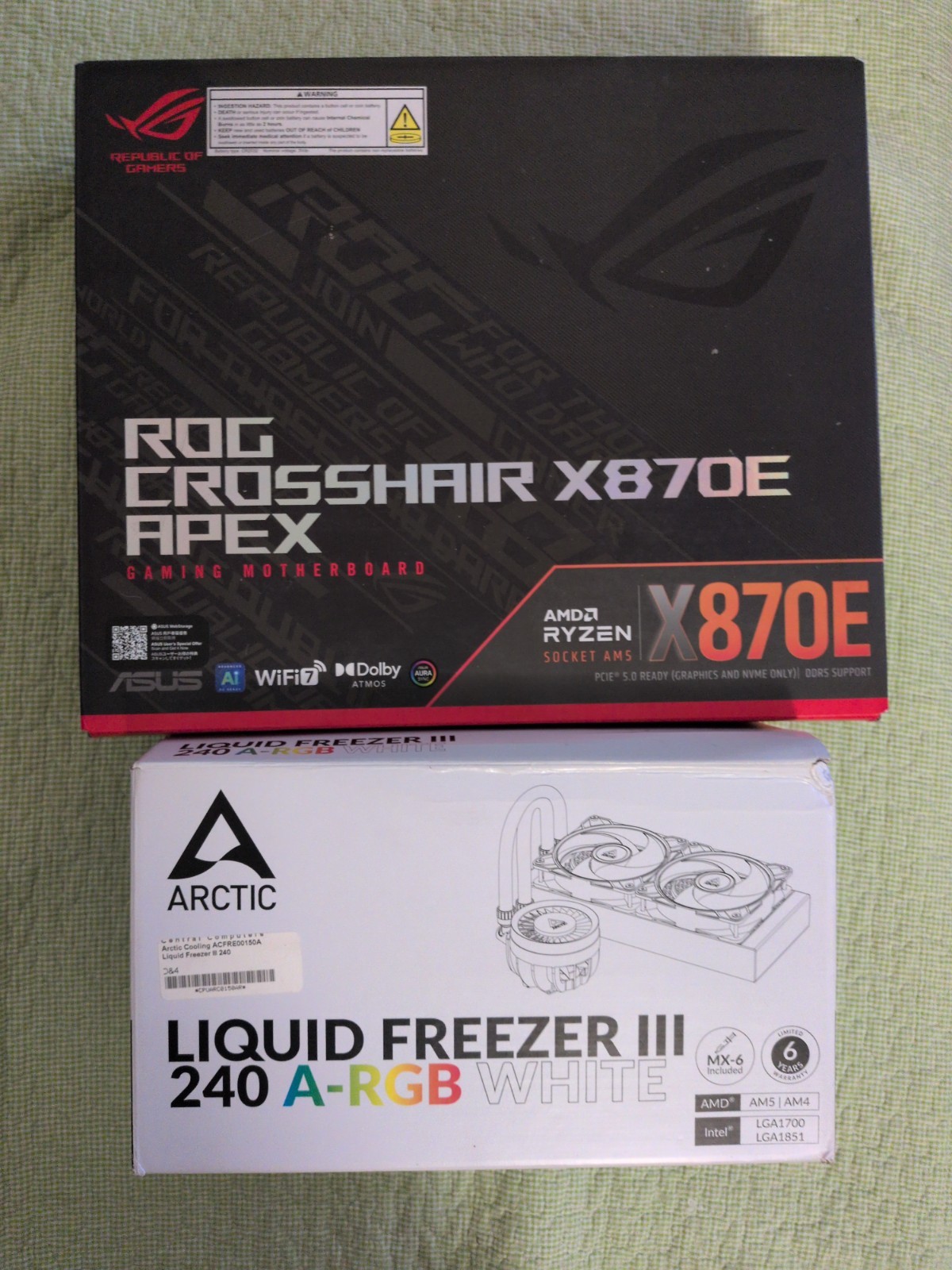 Asus ROG Crosshair X870E Apex Motherboard-Arctic Liquid Freezer 3 Combo