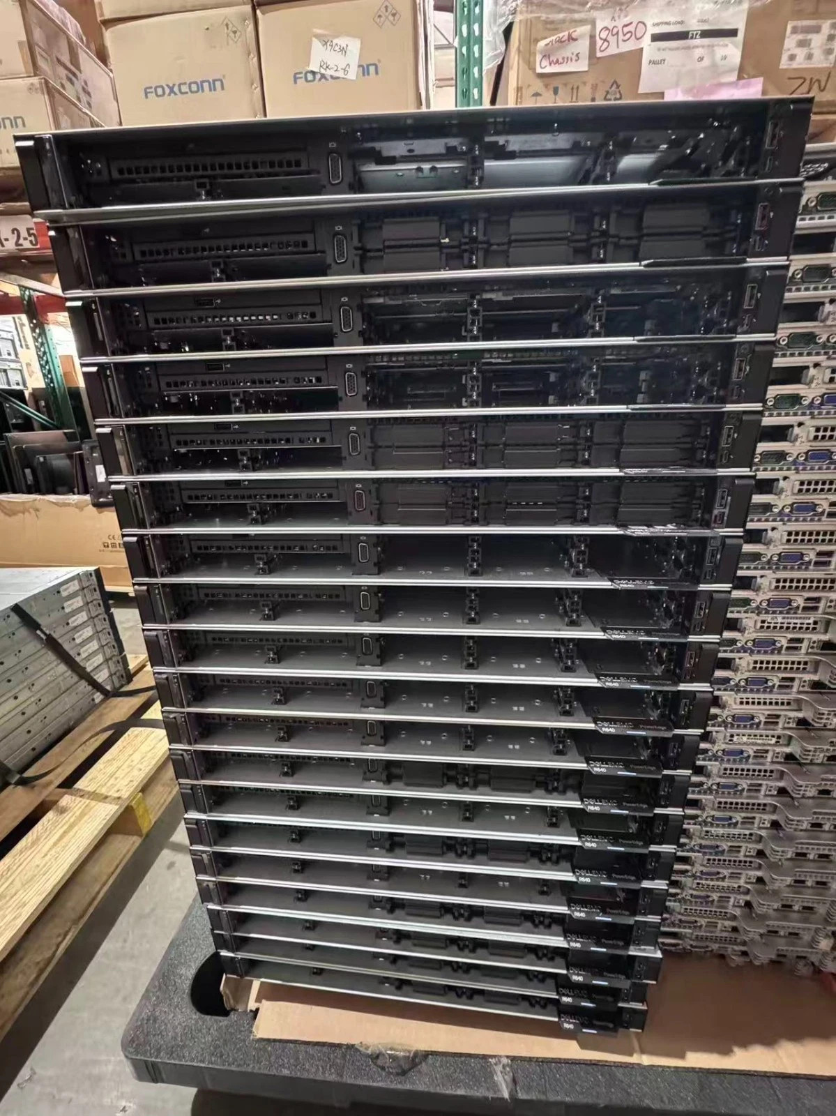 Dell PowerEdge R640 1U 8SFF Server Barebones 2x Gold 6140 64GB 2x 750w H330