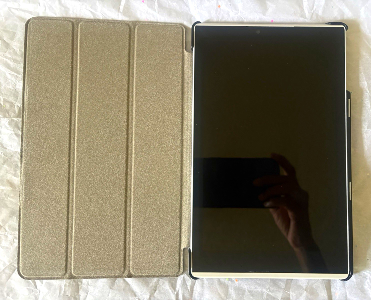 Ellipsis Verizon Tablet w/Black Faux Leather Tri-Fold Case • Good Condition