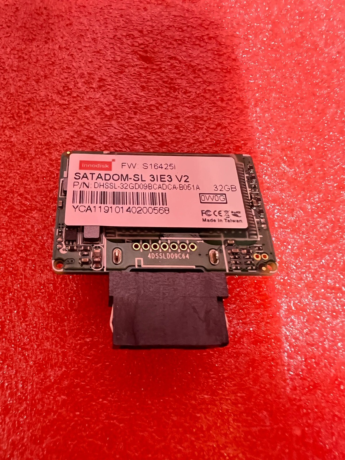Innodisk InnoLite SATADOM-SL 3IE3  v2 32GB Internal SSD DESIL-32GJ30AC1QN