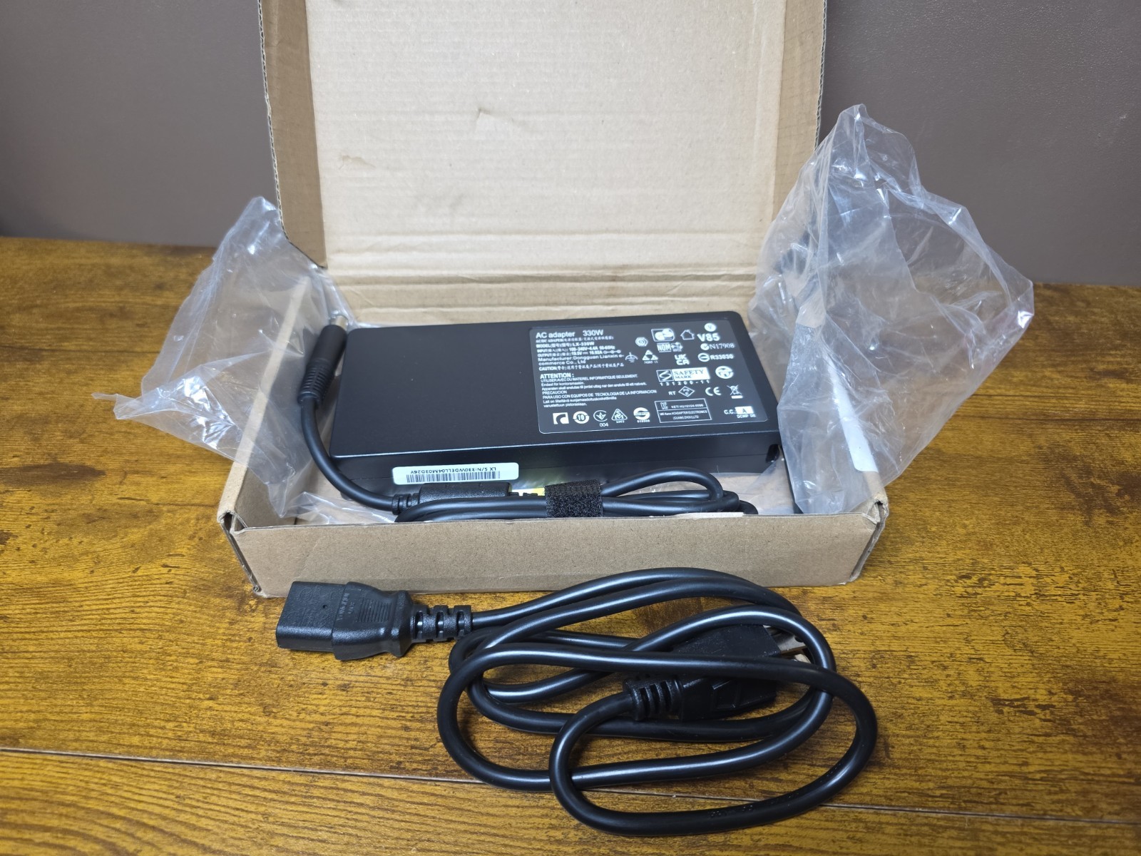 LX-330W 20V 16.5A AC Power Adapter Charger Power Supply Alienware 16/17