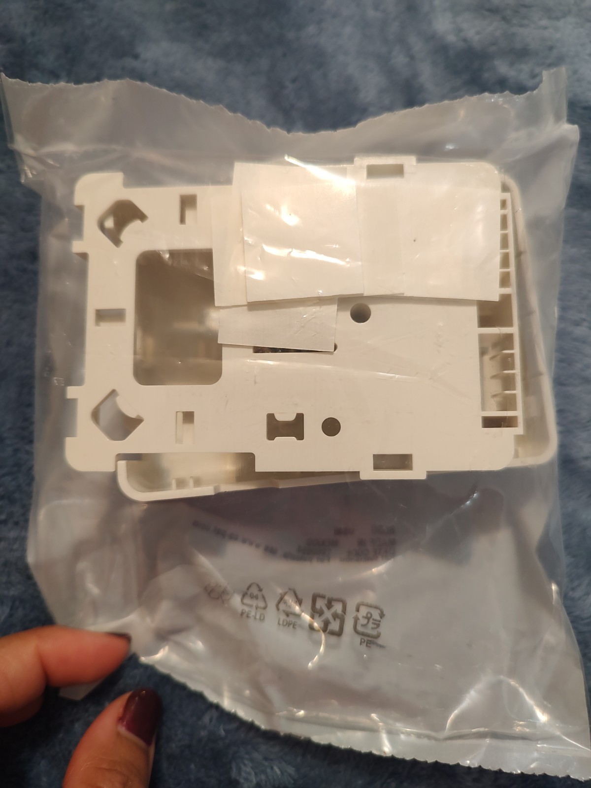 CommScope SMB-2P-262 Wall Plate, White 2 Port, UL Listed (760248525)