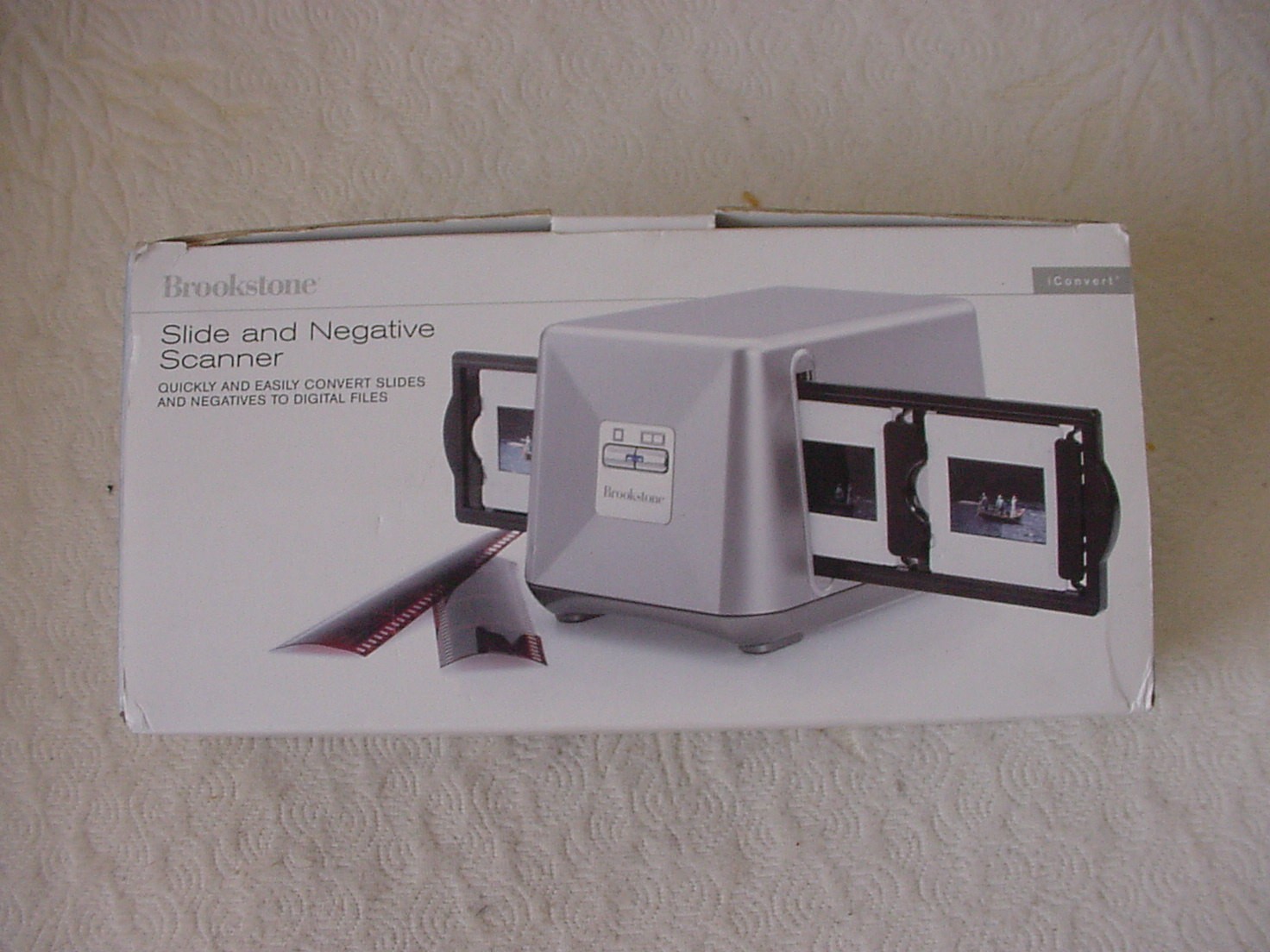 IConvert Slide And Negative Scanner from Brookstone New In Box w/ software