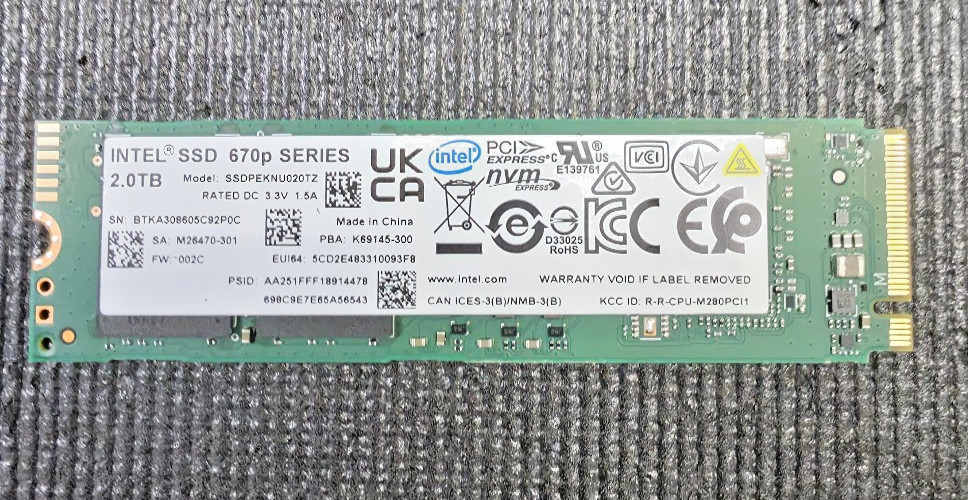 Intel SSD 670p Series 2TB PCLe, NVMe M.2 SSD Model SSDPEKNU020TZ