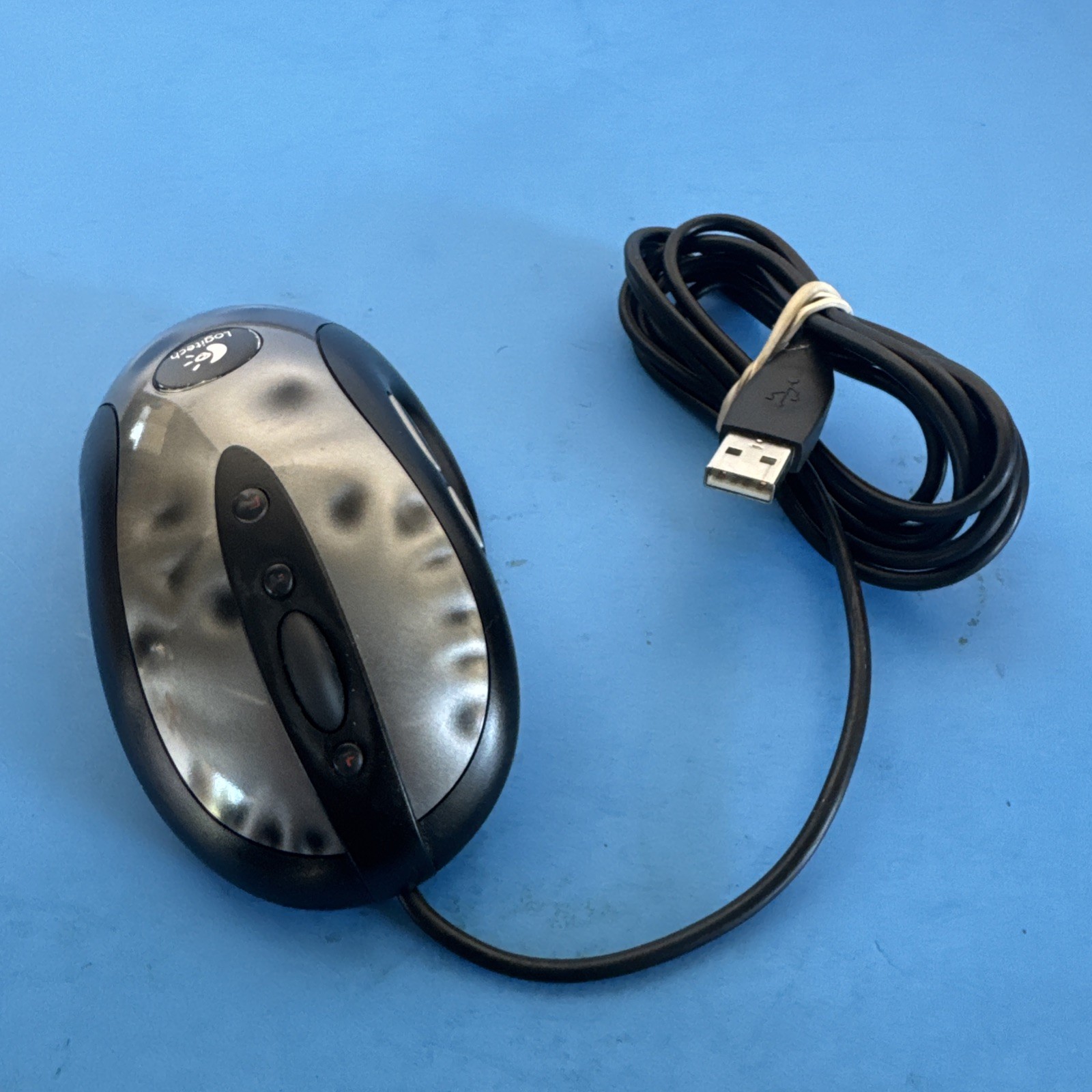 Logitech MX518 Legendary USB Wired Optical Gaming Mouse M-BS81A