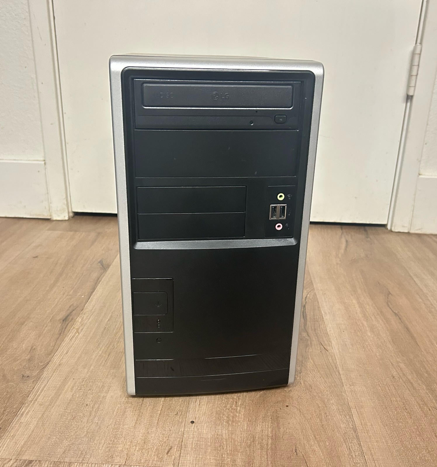 Custom Desktop PC Intel Core i5-8400 8GB RAM 250GB SSD Windows 11 Pro Tested
