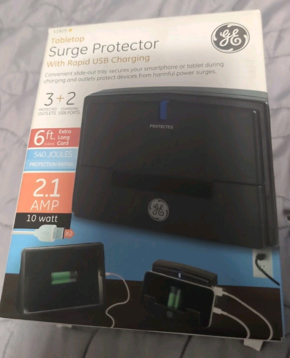 GE: 3 Outlet, 2 USB Table Top Surge Protector, 6ft Cable, 540J, 2.1A/10W, 11925