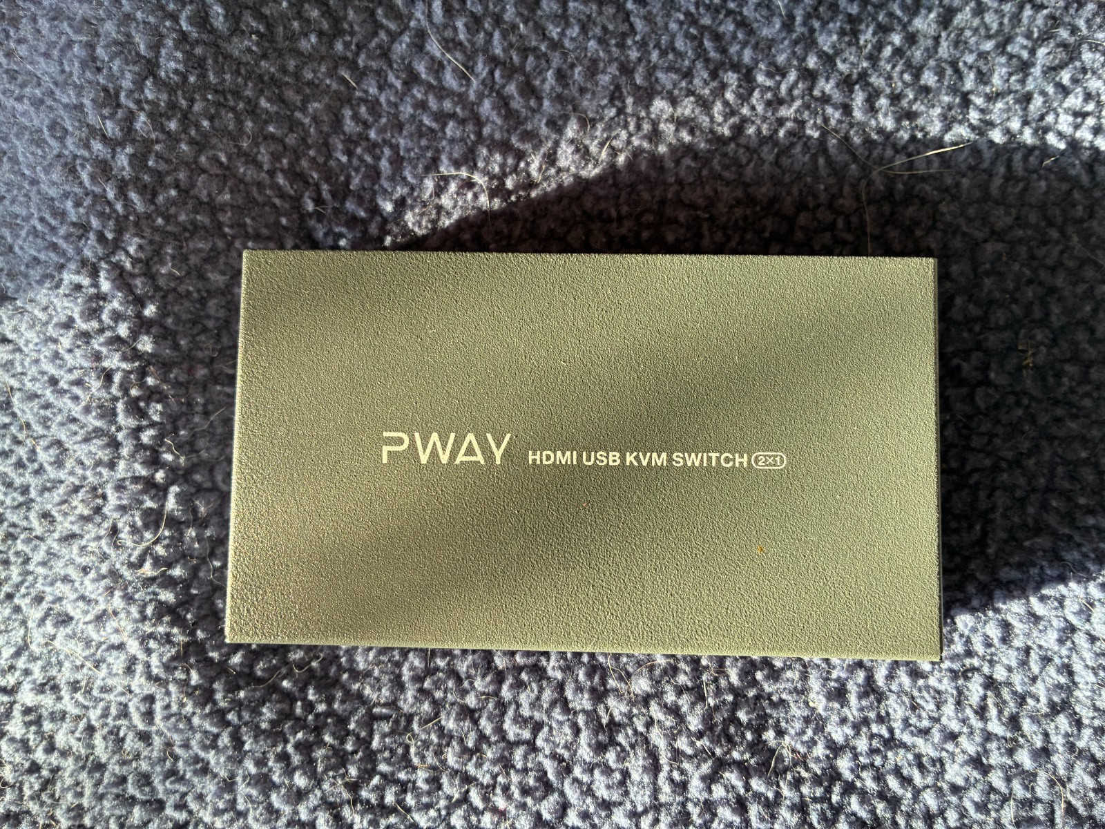 PWAY 2 Port USB/HDMI KVM Switch with cables