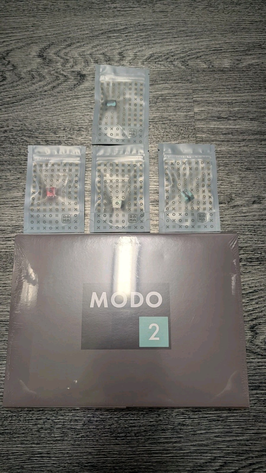 GMK MODERN DOLCH R2 KEYCAP Base SET (114p) With RAMA Artisans