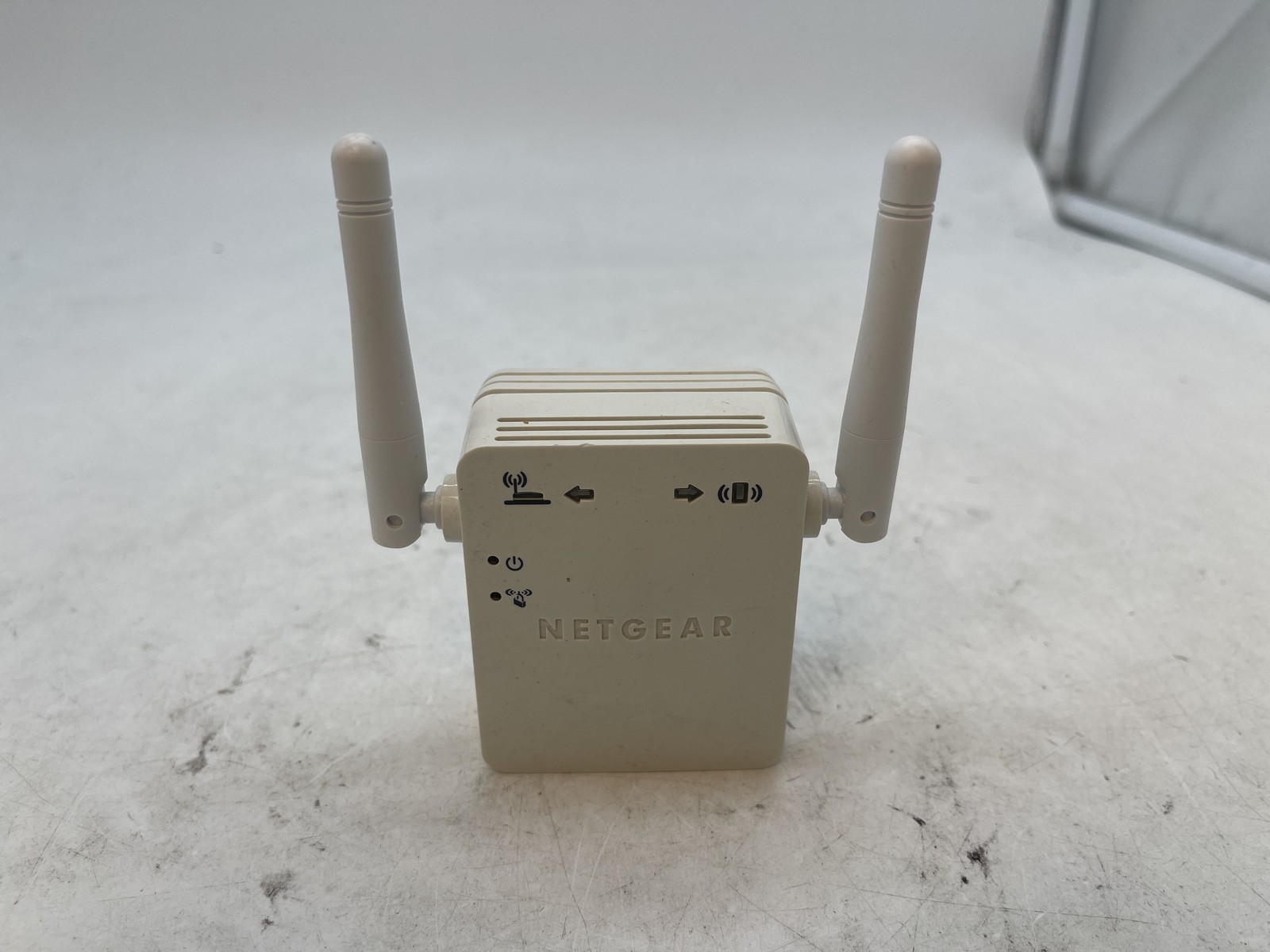 Netgear N300 WiFi Range Extender WN3000RPv3 Signal Booster Wall Plug - FREE S/H