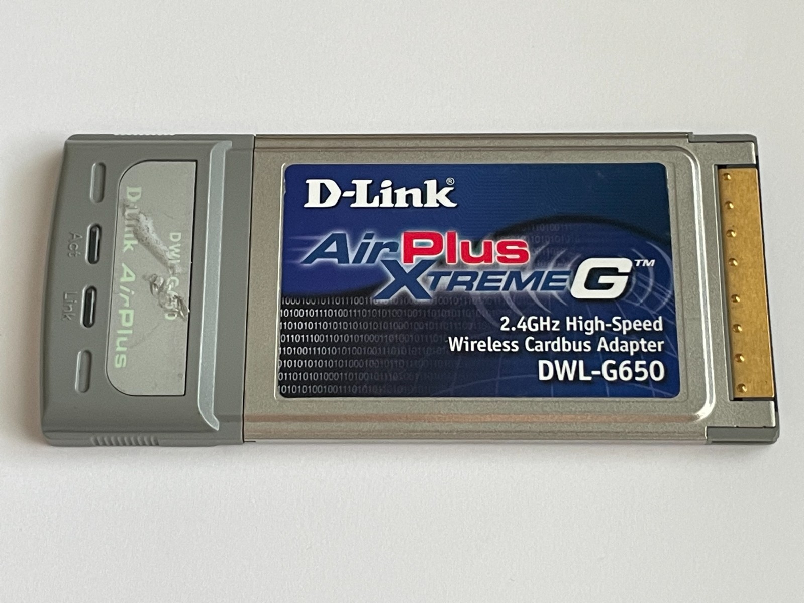 D-Link AirPlus XtremeG 2.4GHz High-Speed Wireless Cardbus Adapter DWL-G650