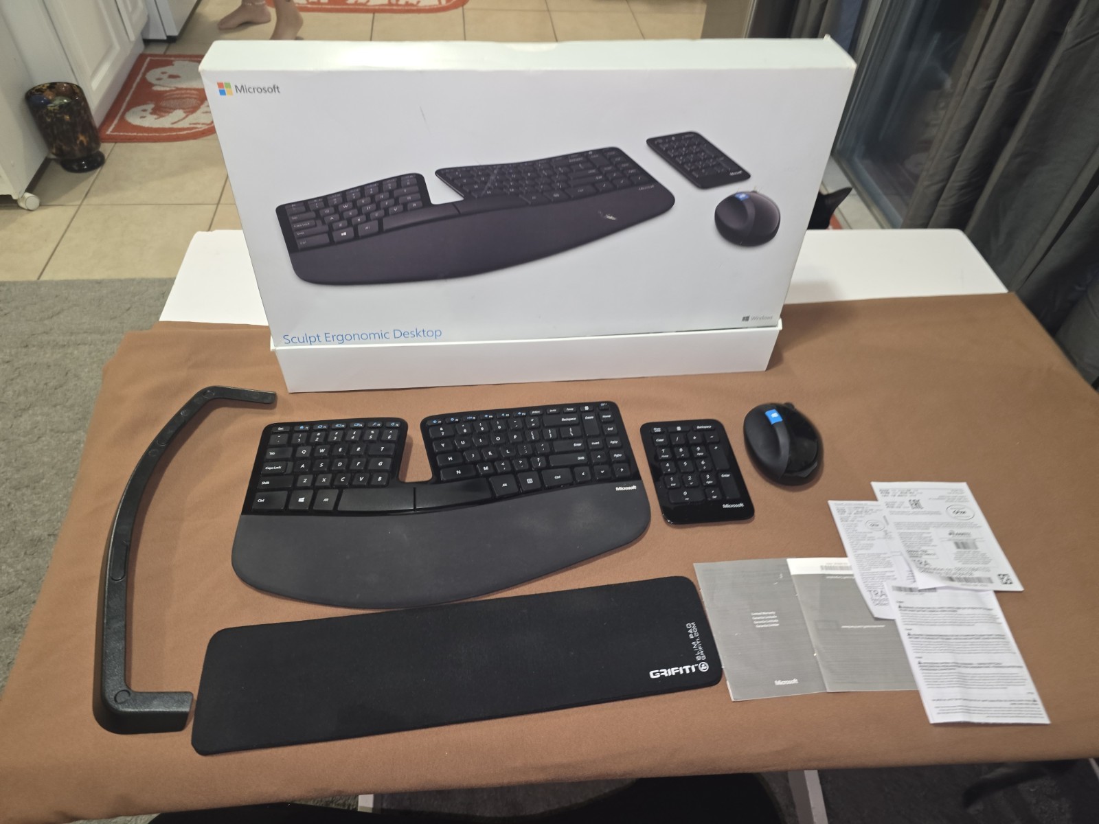 Microsoft Sculpt Ergonomic Wireless Desktop Keyboard Complete Read Description 