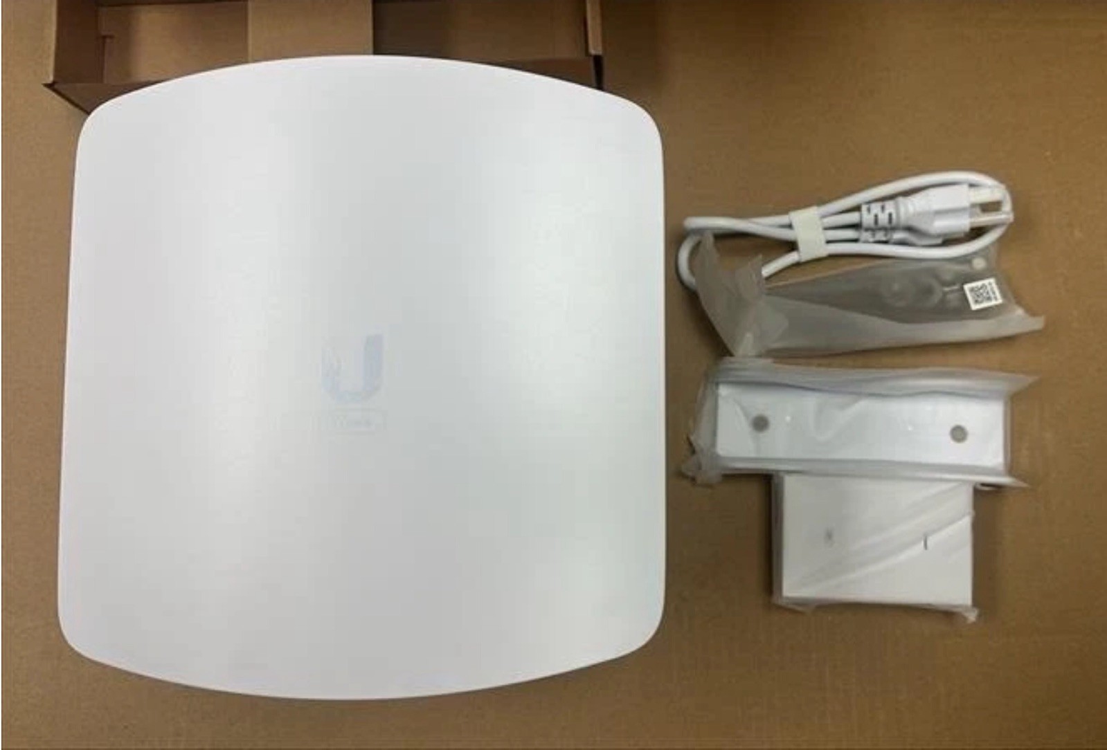 Ubiquiti Wave-AP-US UISP Wave Access Point OPEN BOX - Complete