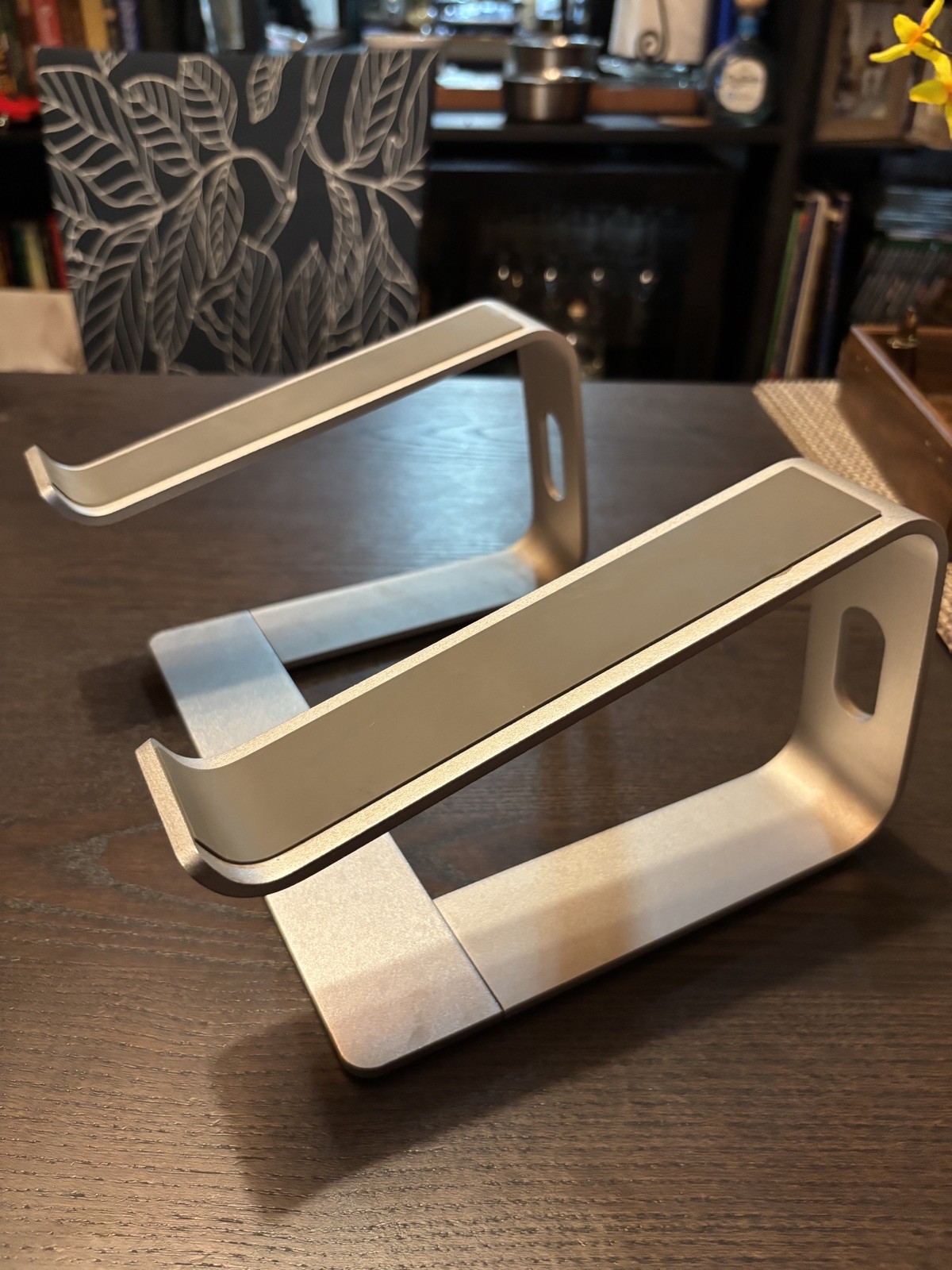 EUC Soundance Laptop Stand, Aluminum, Compatible with 10 to 15.6 in Laptop, Gold
