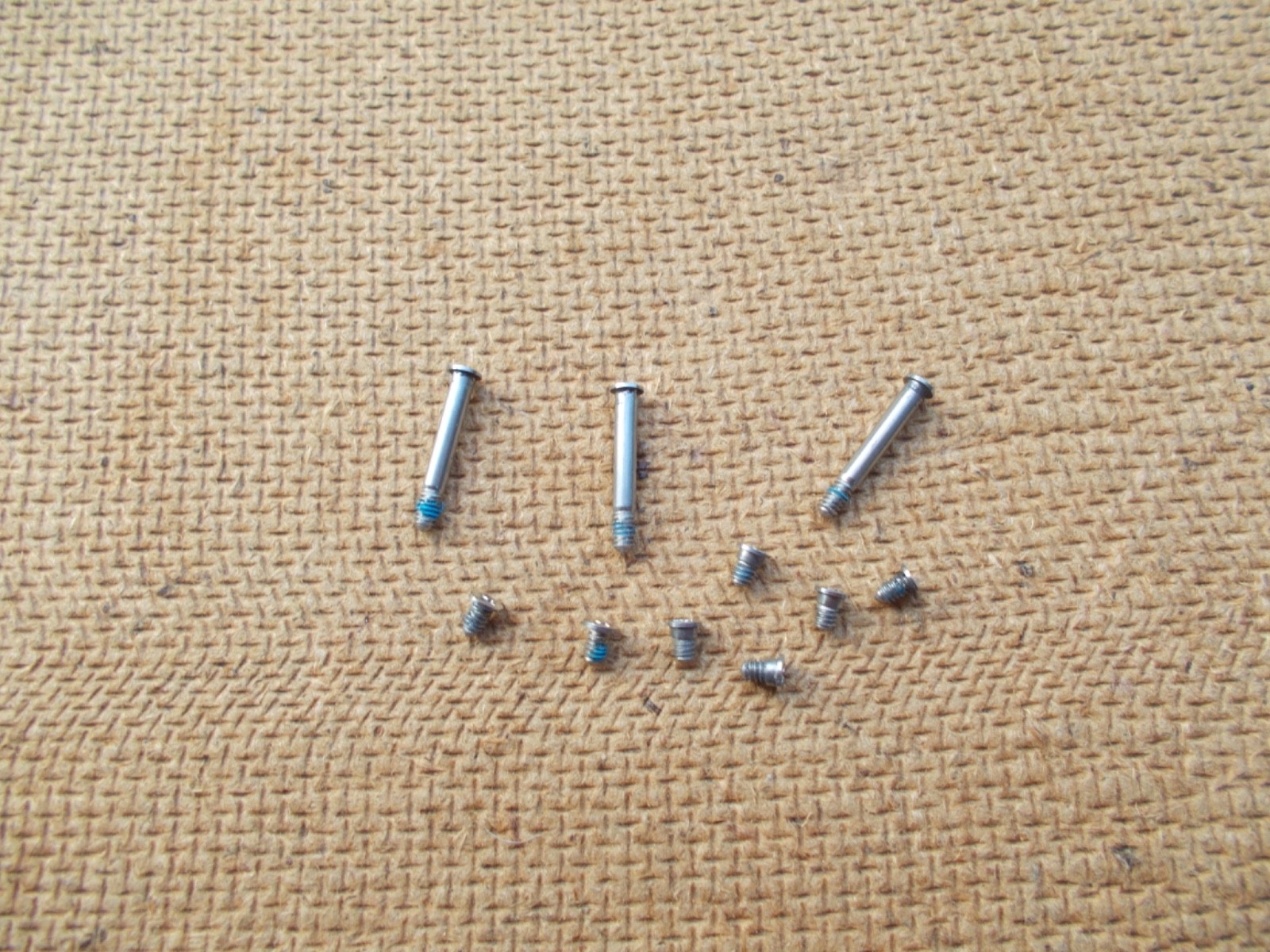 Apple Macbook Pro A1278 A1286 Bottom Case Screws Set