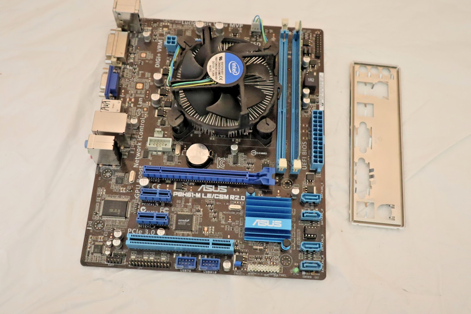 ASUS P8H61-M LE/CSM R2.0 LGA 1155 Intel Motherboard +Fan + I/O Shield