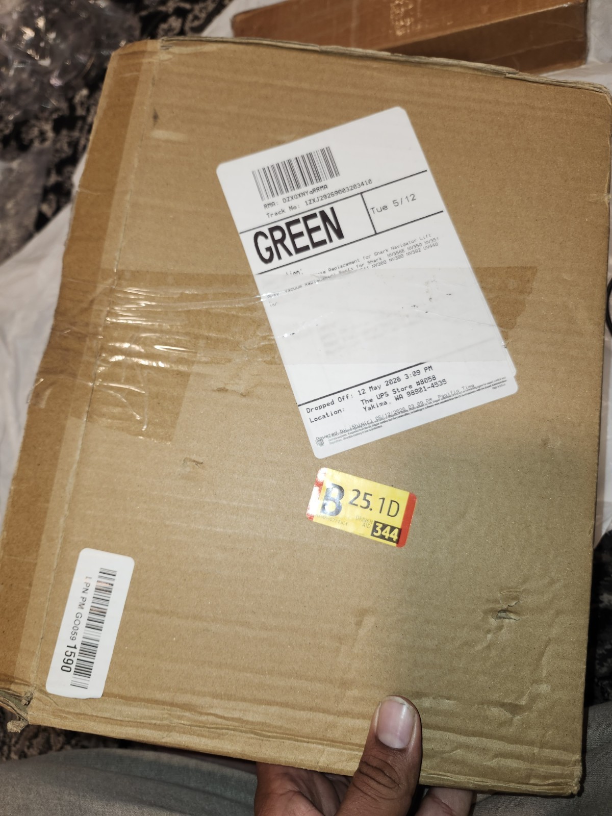 WALI Single Monitor Mount, Adjustable Single Monitors A... Open Box