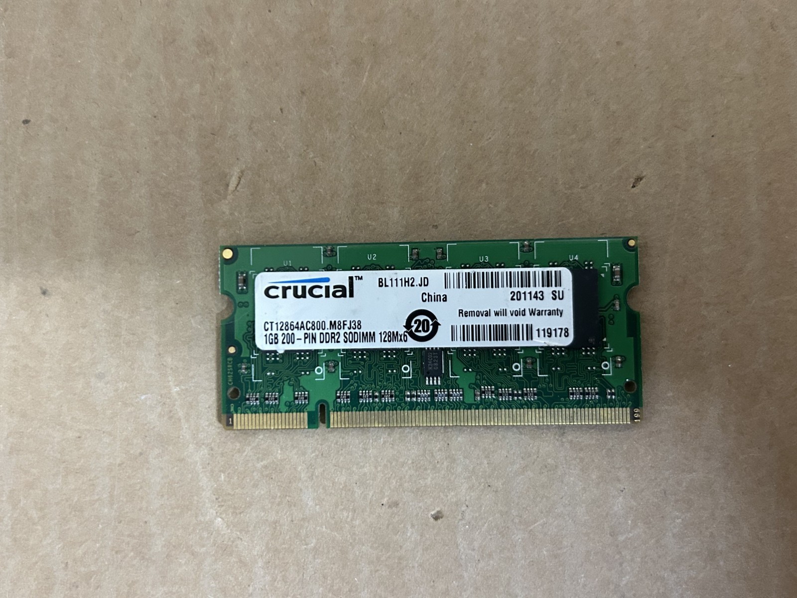 Crucial 1GB DDR2 SDRAM PC2-6400 240-Pin DIMM Non-ECC Unbuffered