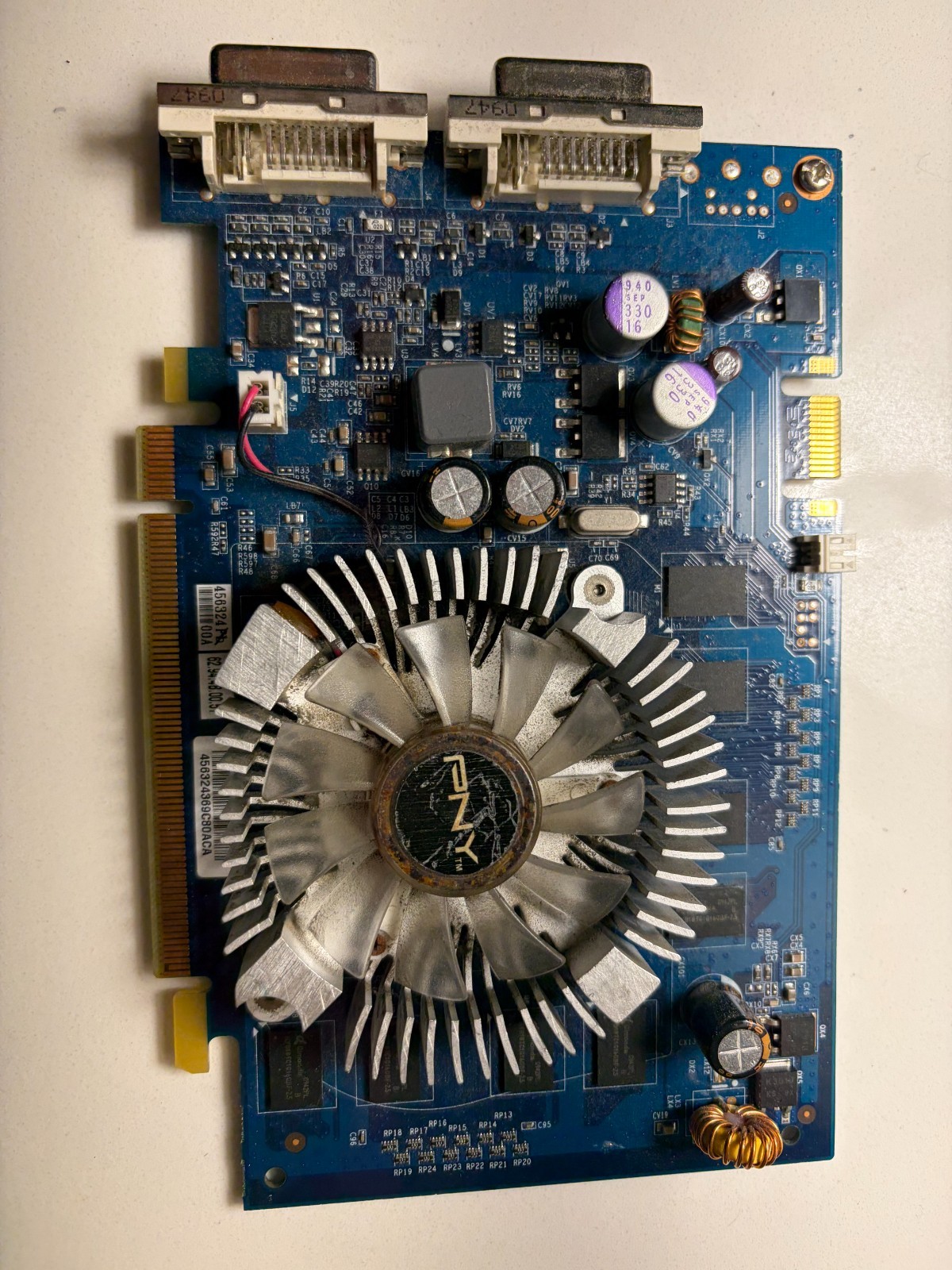 MSI GeForce 9500 GT 1GB GDDR2 PCI Express GPU N9500GT-MD1G/D2 *Broken Fan*