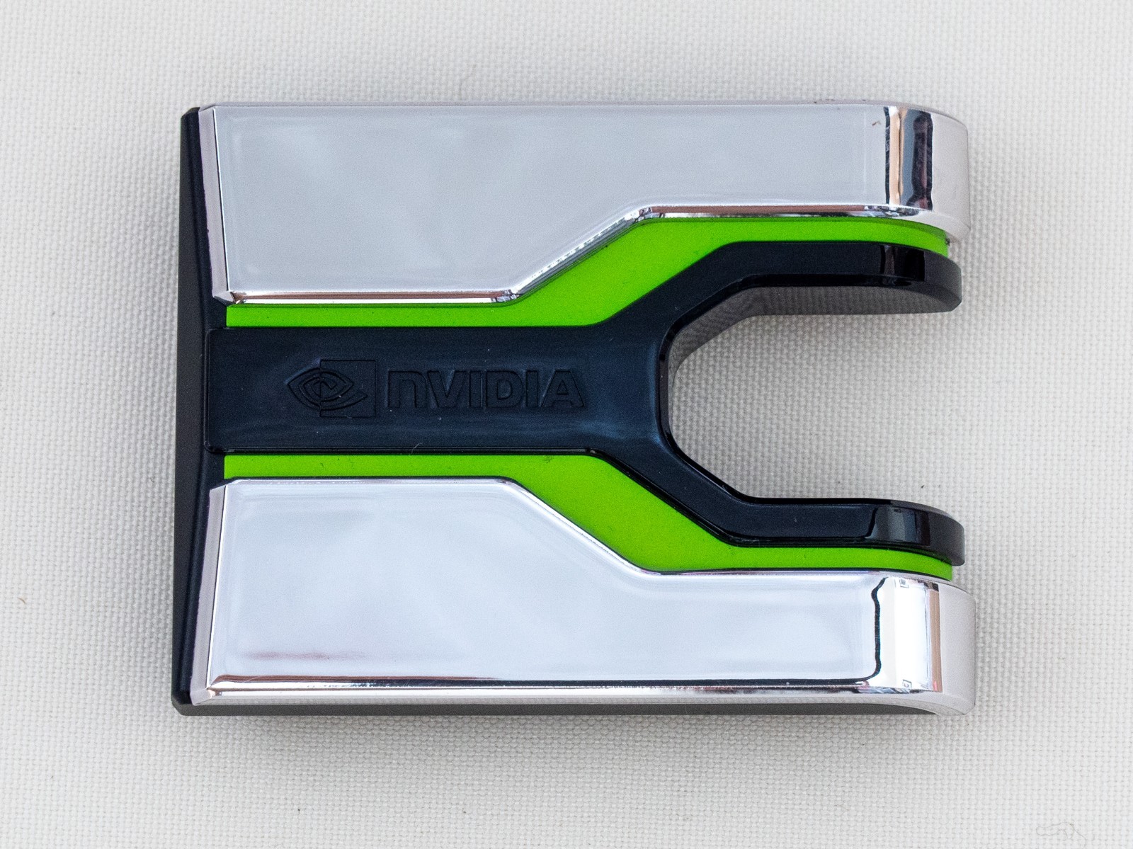 NVIDIA NVLink Bridge Adapter RTX 6000/8000 2-Slot P4931 900-54931-2500-000