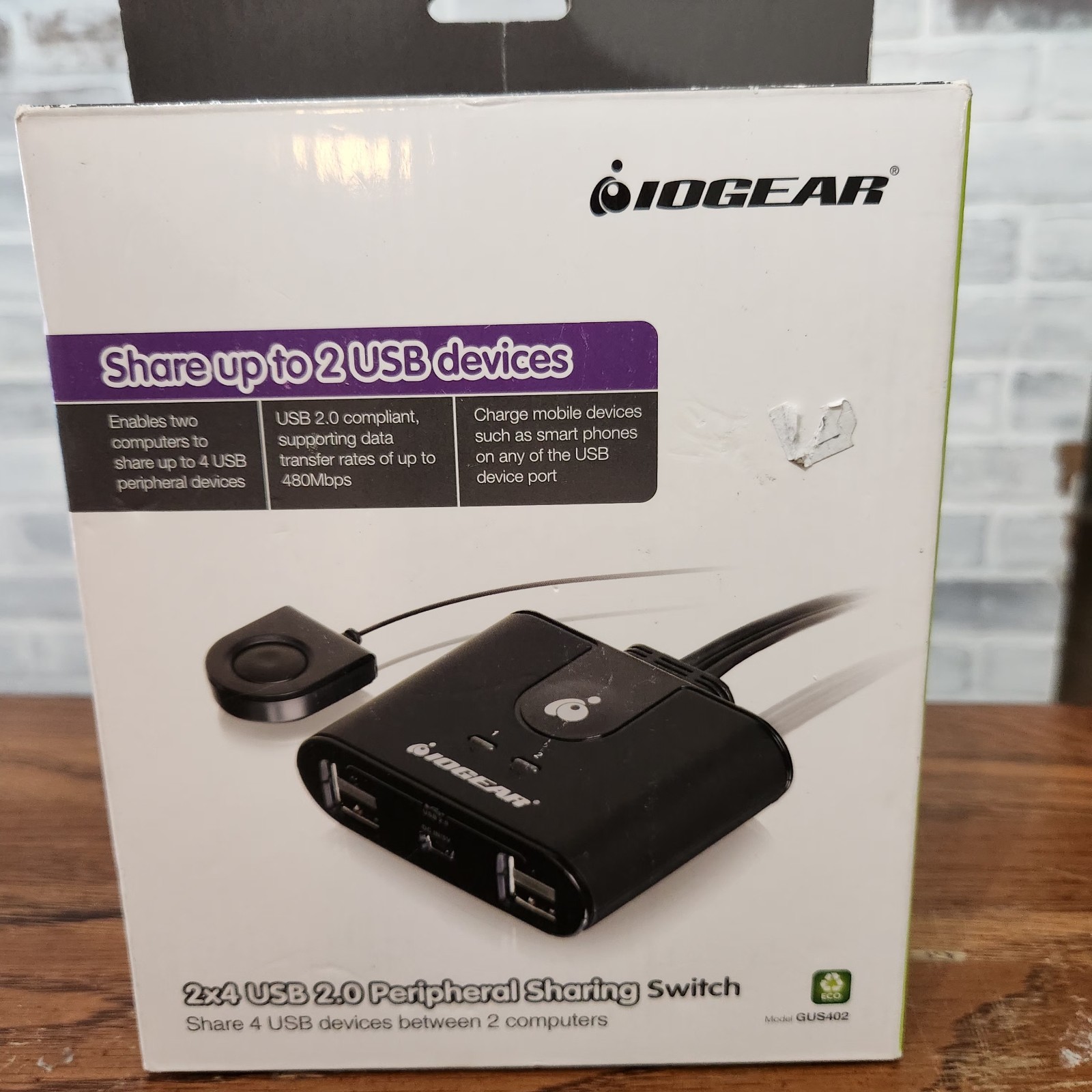 IOGEAR USB Peripheral Sharing Switch GUS402 (Open Box)