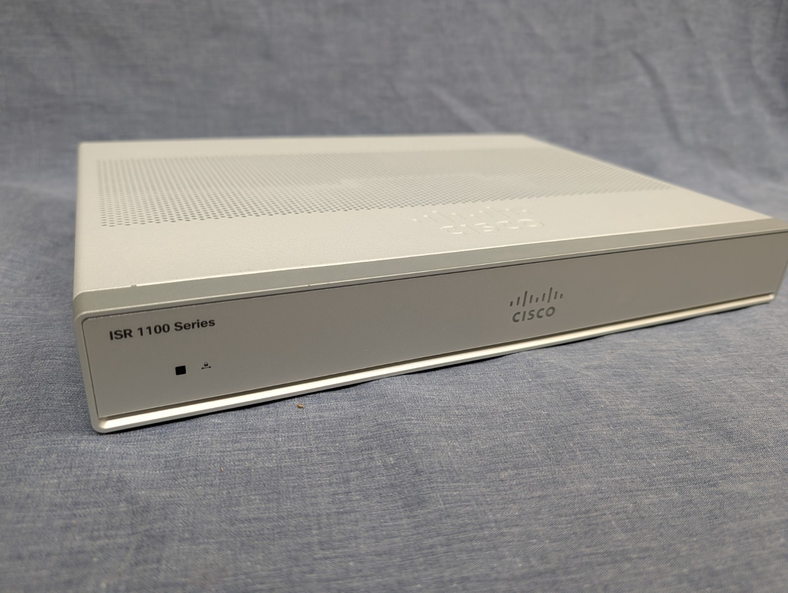 Cisco c1111x-8p Integrated Services Router