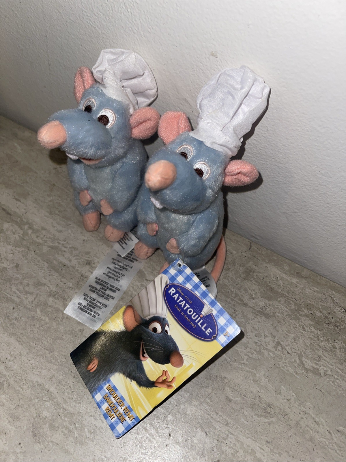 Disney Parks Epcot Remy's Ratatouille Adventure Magnetic Shoulder Plush Pal