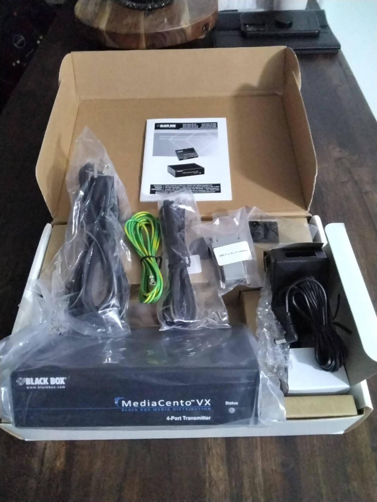 Black Box Mediacento Vx 4-port Transmitter  AVX-VGA-TP-TX-4